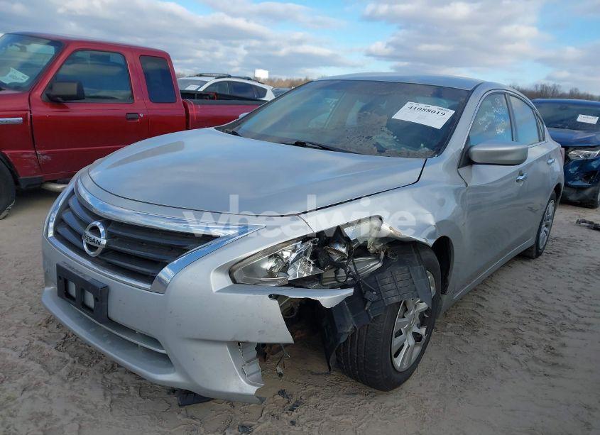Photo 2 of 2013 Nissan Altima 2.5 S (VIN 1N4AL3AP8DN489741)