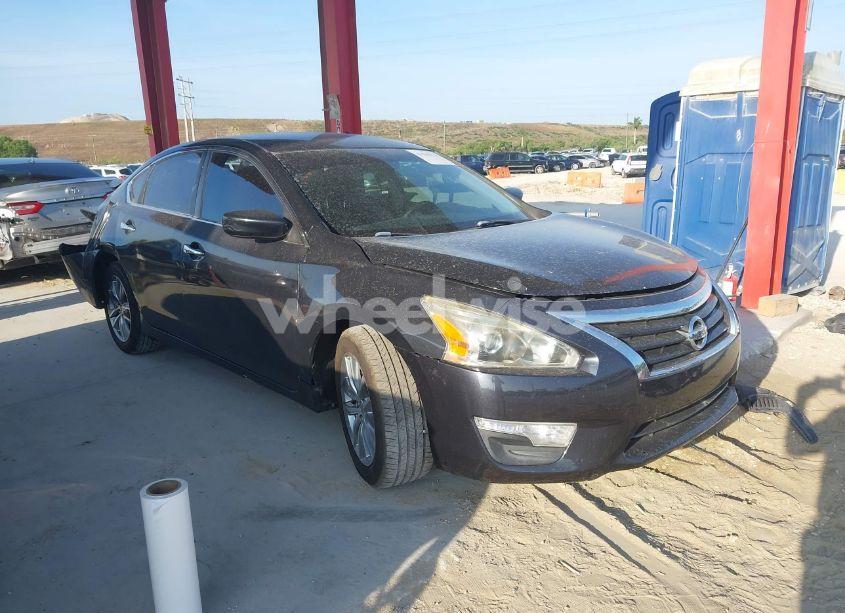 2013 Nissan Altima 2.5 SV (VIN 1N4AL3AP8DN493465) main photo