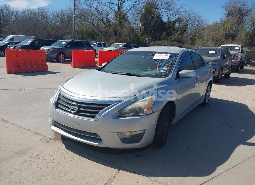 Photo 2 of 2013 Nissan Altima 2.5 S (VIN 1N4AL3AP8DN501452)