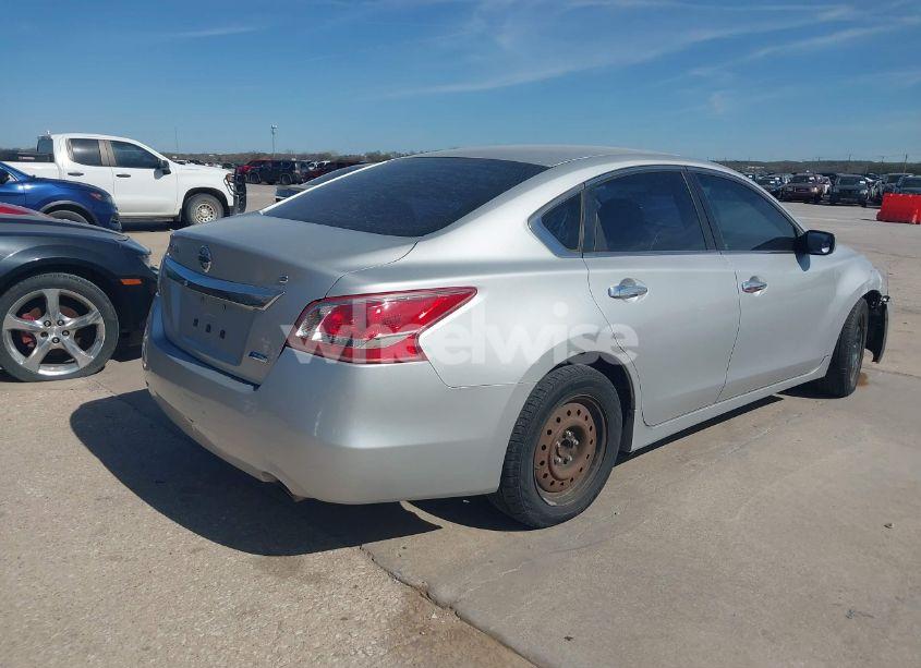 Photo 4 of 2013 Nissan Altima 2.5 S (VIN 1N4AL3AP8DN501452)