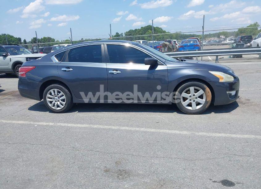 Photo 13 of 2013 Nissan Altima 2.5 S (VIN 1N4AL3AP8DN513892)