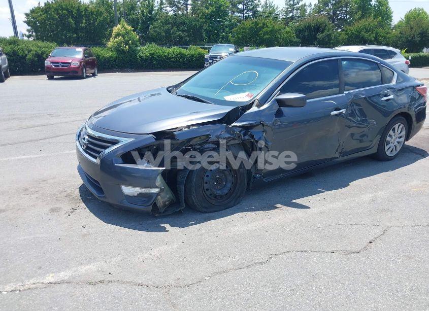 Photo 2 of 2013 Nissan Altima 2.5 S (VIN 1N4AL3AP8DN513892)