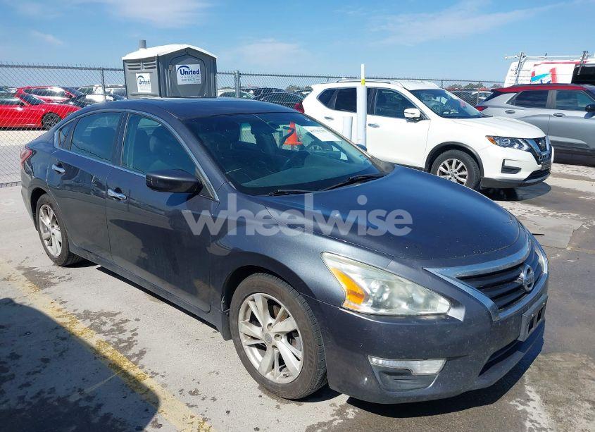 2013 Nissan Altima 2.5 SV (VIN 1N4AL3AP8DN524598) main photo