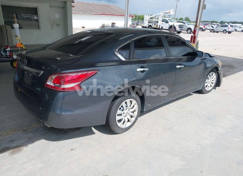 Photo 4 of 2013 Nissan Altima 2.5 S (VIN 1N4AL3AP8DN531227)
