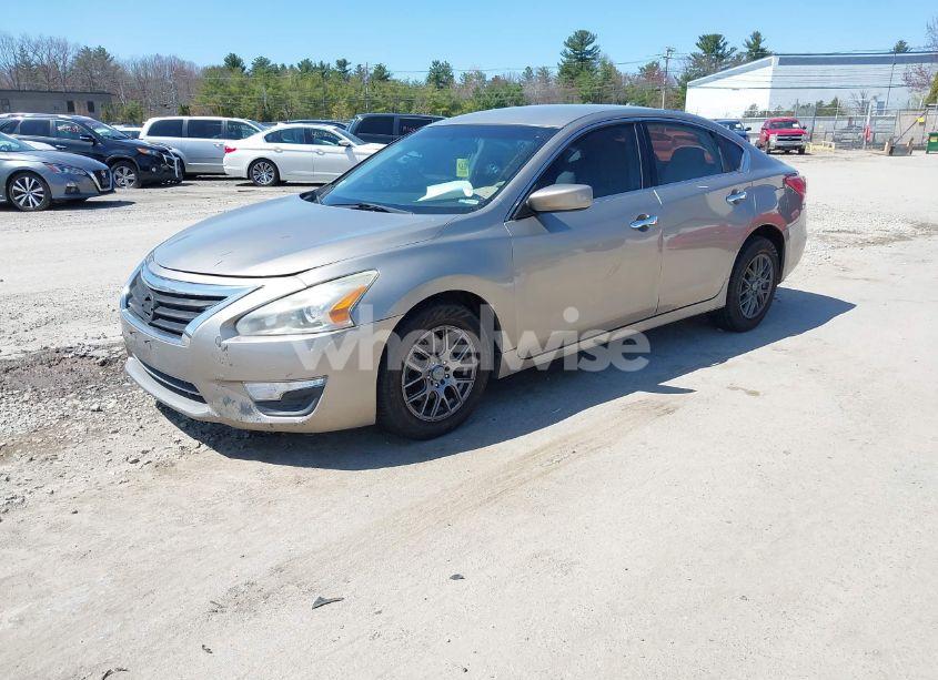 Photo 2 of 2013 Nissan Altima 2.5 (VIN 1N4AL3AP8DN555172)