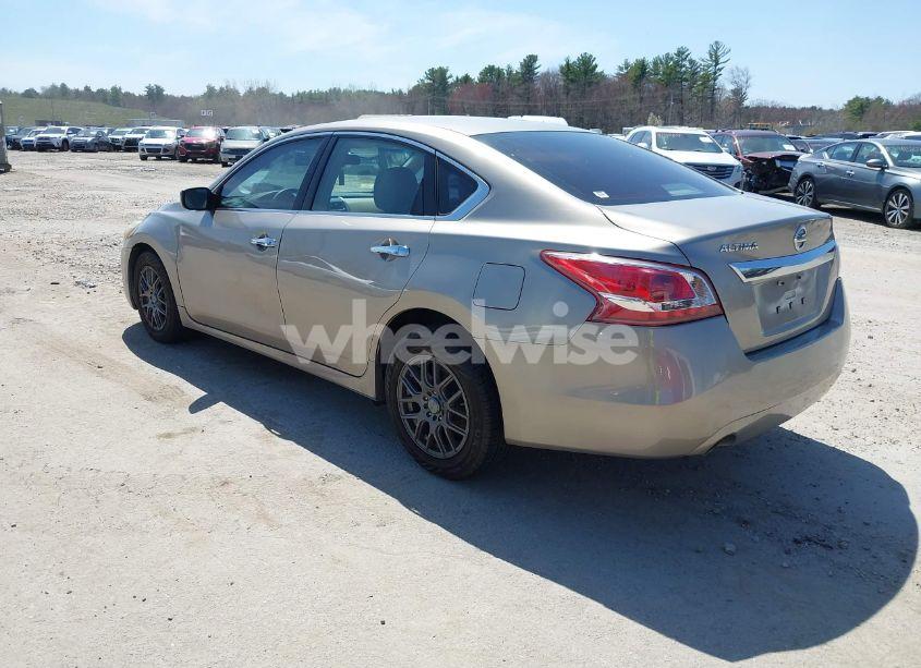 Photo 3 of 2013 Nissan Altima 2.5 (VIN 1N4AL3AP8DN555172)