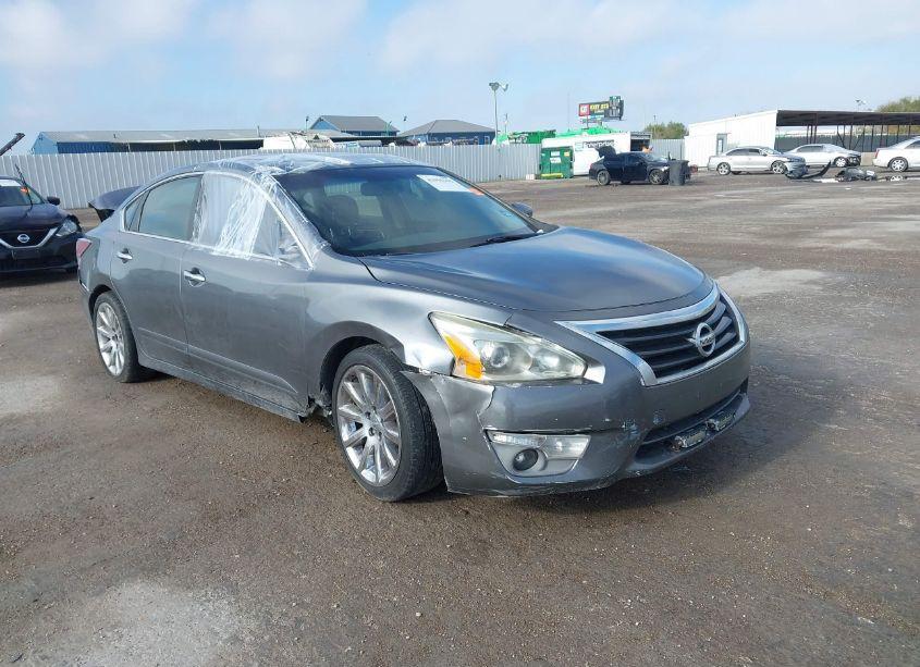 2014 Nissan Altima 2.5 SV (VIN 1N4AL3AP8EC275149) main photo