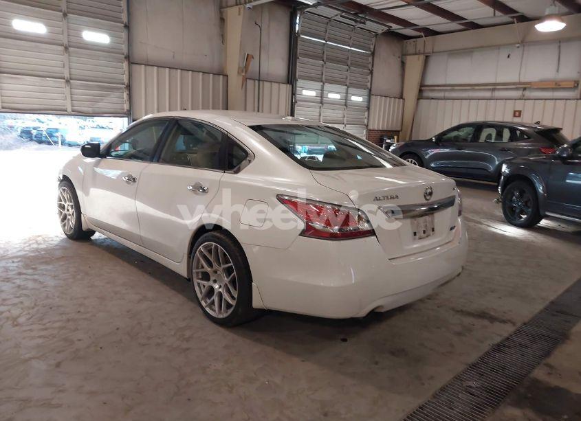 Photo 3 of 2014 Nissan Altima 2.5 SV (VIN 1N4AL3AP8EC318968)