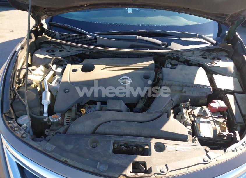 Photo 10 of 2014 Nissan Altima 2.5 SV (VIN 1N4AL3AP8EC326228)