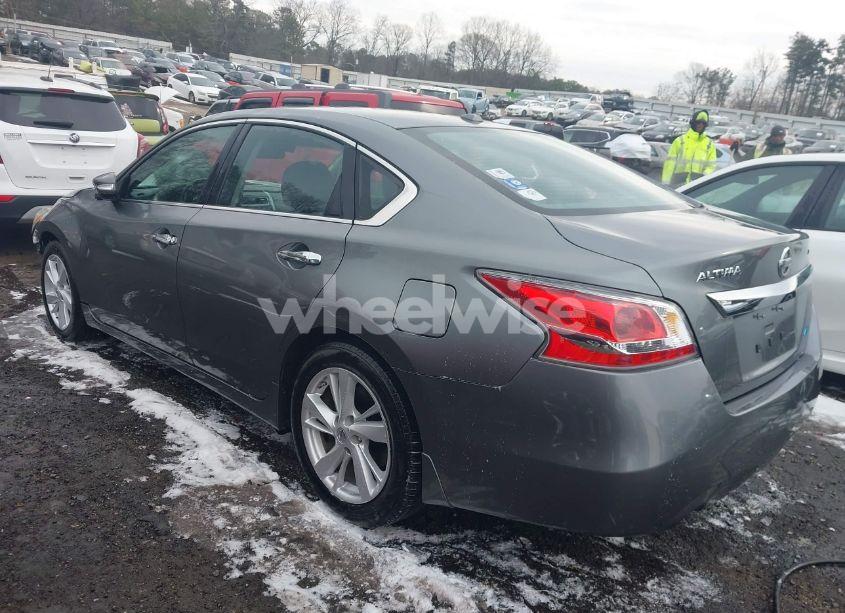 Photo 3 of 2014 Nissan Altima 2.5 SV (VIN 1N4AL3AP8EC408735)