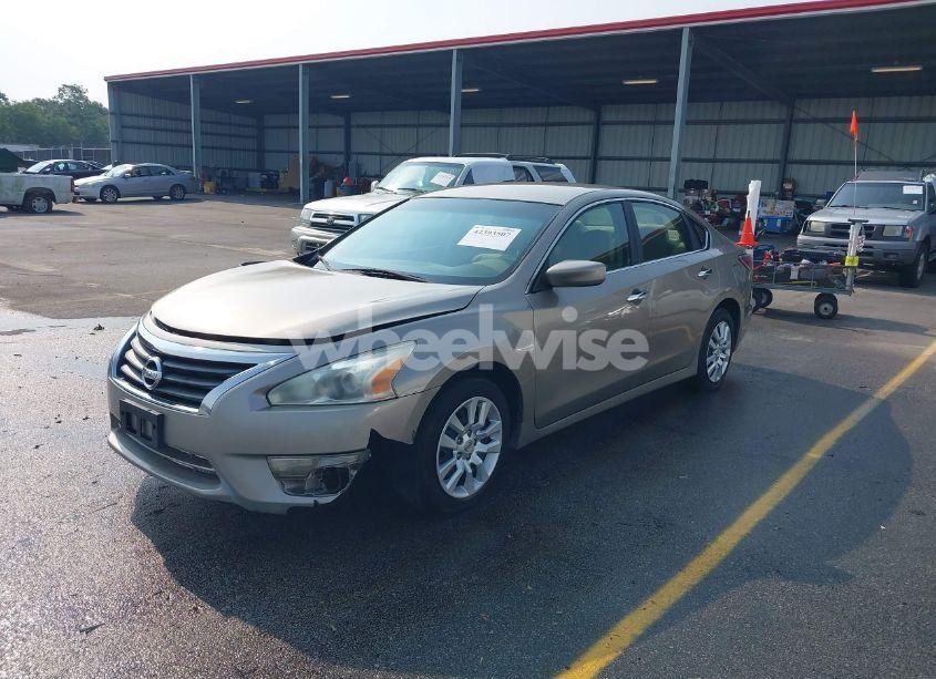 Photo 2 of 2014 Nissan Altima 2.5 S (VIN 1N4AL3AP8EC417175)