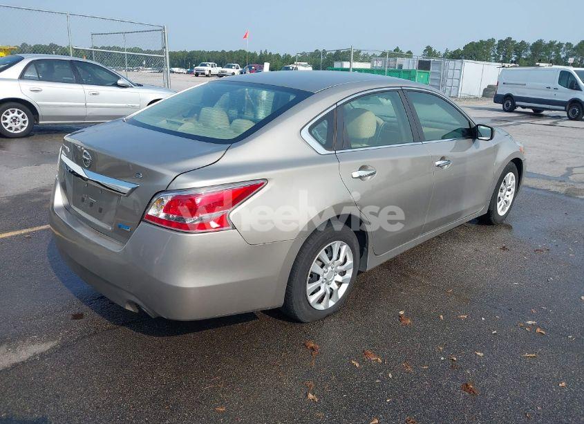Photo 4 of 2014 Nissan Altima 2.5 S (VIN 1N4AL3AP8EC417175)