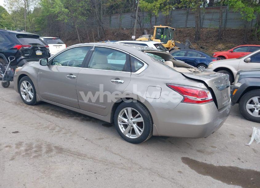 Photo 3 of 2014 Nissan Altima 2.5 SV (VIN 1N4AL3AP8EN207325)