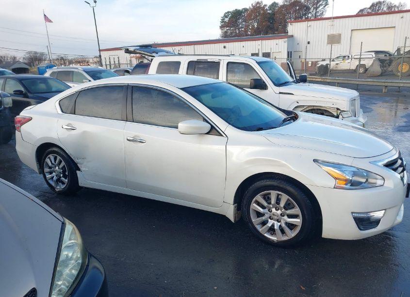 Photo 13 of 2014 Nissan Altima 2.5 S (VIN 1N4AL3AP8EN213450)