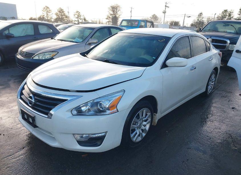 Photo 2 of 2014 Nissan Altima 2.5 S (VIN 1N4AL3AP8EN213450)