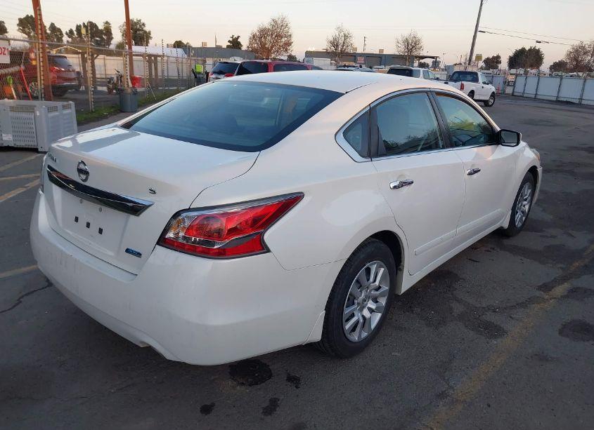 Photo 4 of 2014 Nissan Altima 2.5 S (VIN 1N4AL3AP8EN227963)