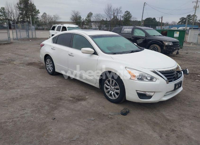 2014 Nissan Altima 2.5 S (VIN 1N4AL3AP8EN347987) main photo