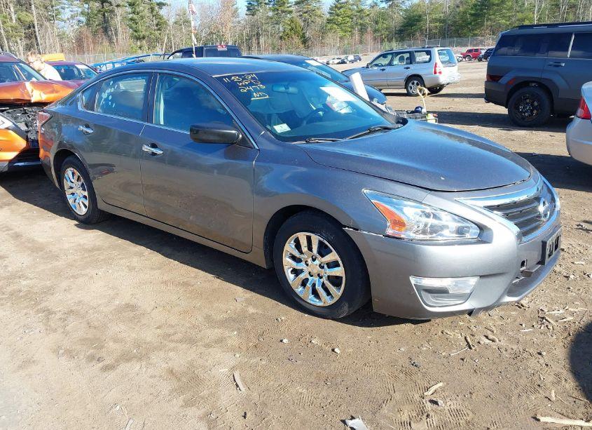2014 Nissan Altima 2.5 S (VIN 1N4AL3AP8EN362473) main photo