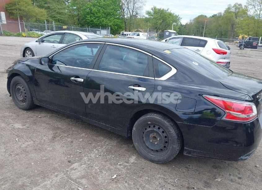 Photo 3 of 2014 Nissan Altima 2.5 S (VIN 1N4AL3AP8EN370637)