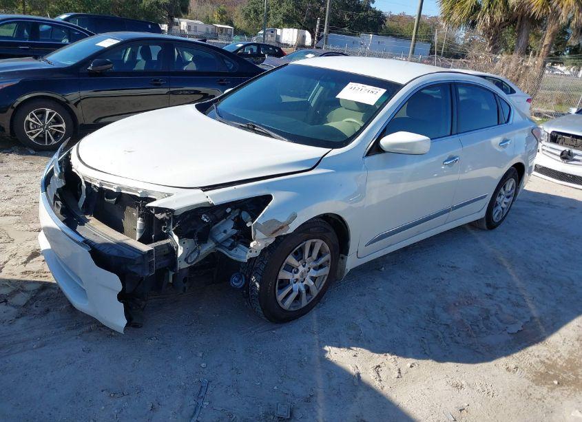 Photo 2 of 2014 Nissan Altima 2.5 S (VIN 1N4AL3AP8EN387390)