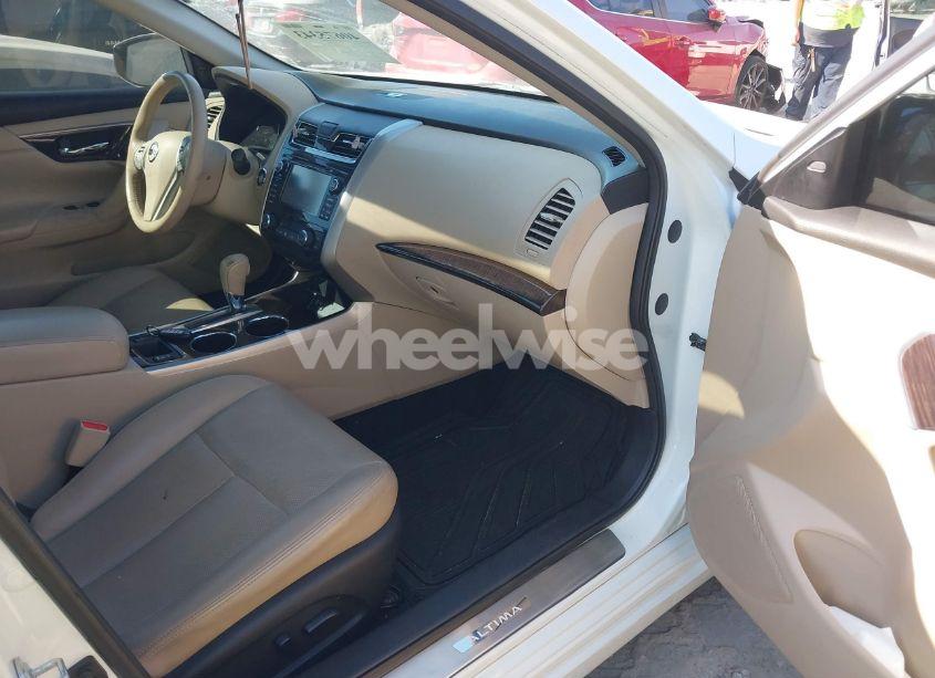 Photo 5 of 2015 Nissan Altima 2.5 SL (VIN 1N4AL3AP8FC108954)