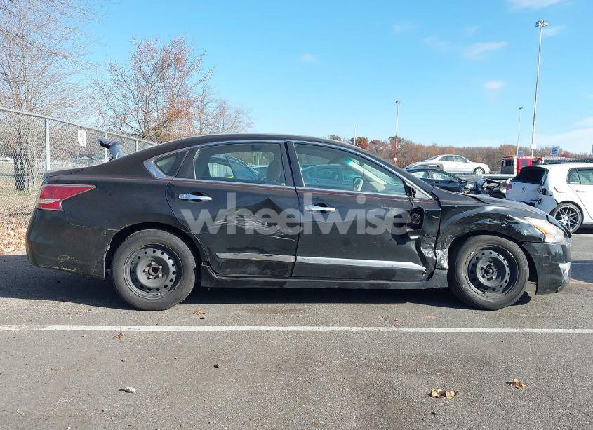 Photo 13 of 2015 Nissan Altima 2.5 S (VIN 1N4AL3AP8FC111496)