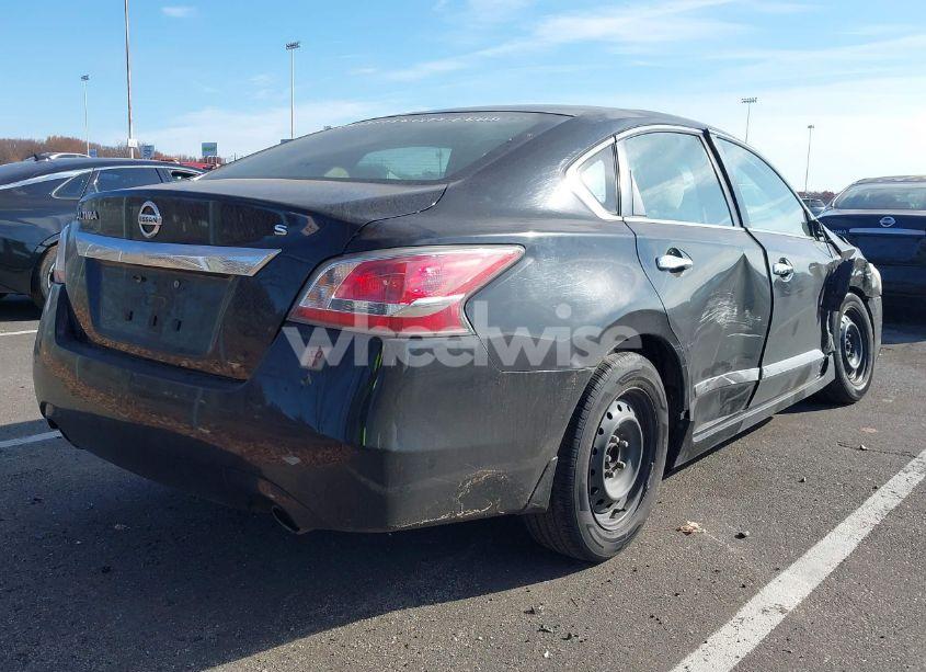 Photo 4 of 2015 Nissan Altima 2.5 S (VIN 1N4AL3AP8FC111496)