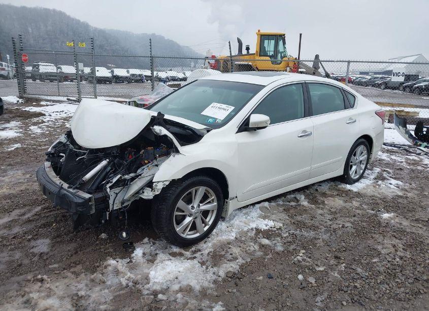 Photo 2 of 2015 Nissan Altima 2.5 SL (VIN 1N4AL3AP8FC113605)