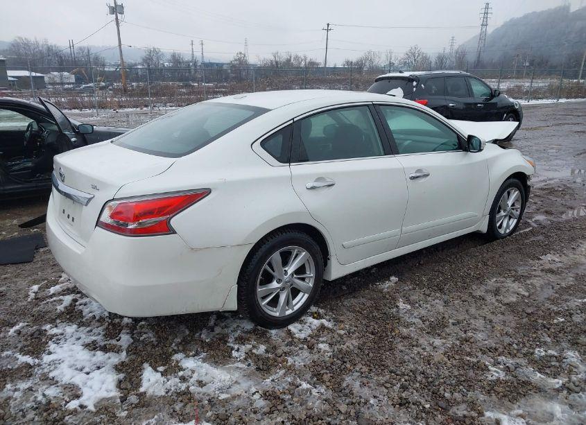 Photo 4 of 2015 Nissan Altima 2.5 SL (VIN 1N4AL3AP8FC113605)