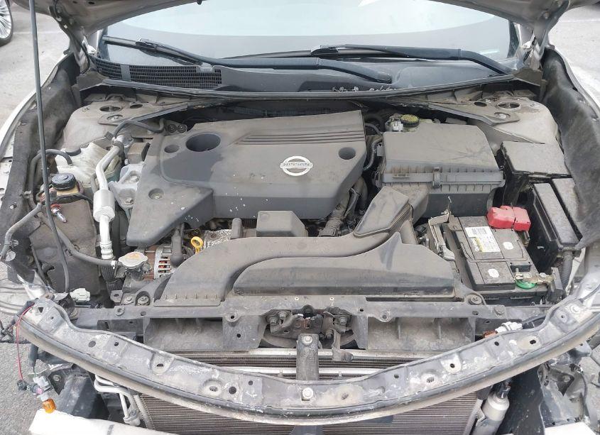 Photo 10 of 2015 Nissan Altima 2.5/2.5 S/2.5 SL/2.5 SV (VIN 1N4AL3AP8FC124698)