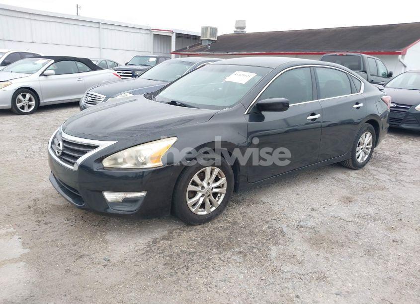 Photo 2 of 2015 Nissan Altima 2.5 S (VIN 1N4AL3AP8FC138102)