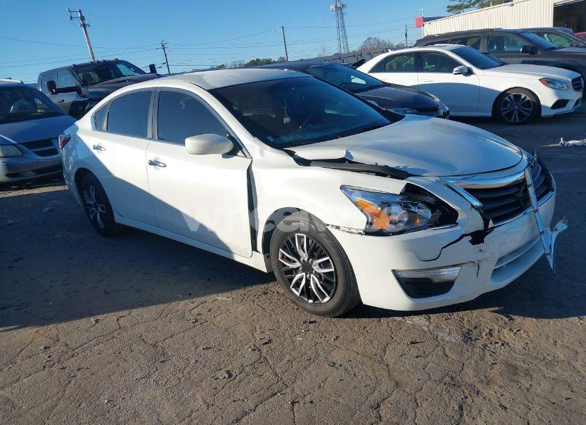 2015 Nissan Altima 2.5 S (VIN 1N4AL3AP8FC141484) main photo