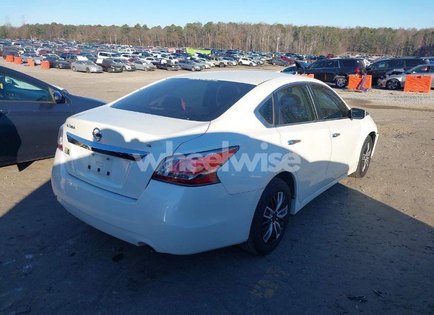 Photo 4 of 2015 Nissan Altima 2.5 S (VIN 1N4AL3AP8FC141484)