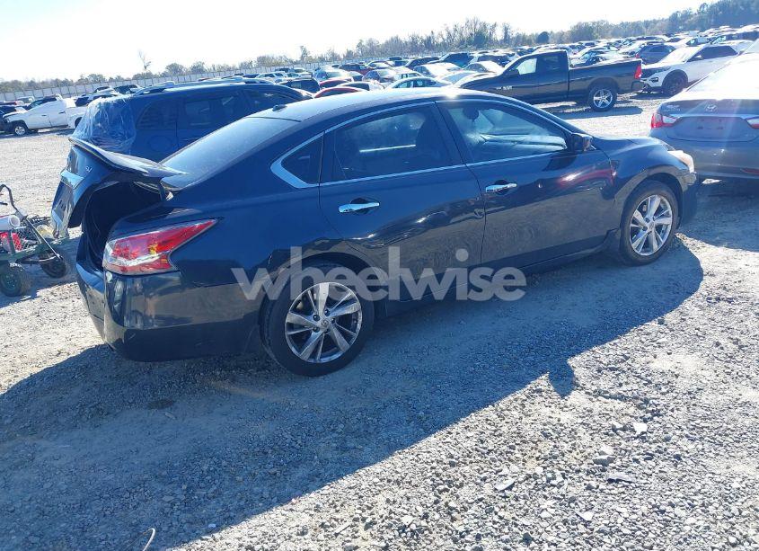 Photo 4 of 2015 Nissan Altima 2.5 SV (VIN 1N4AL3AP8FC157751)