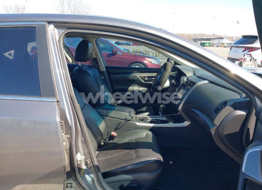 Photo 5 of 2015 Nissan Altima 2.5 SL (VIN 1N4AL3AP8FC163596)