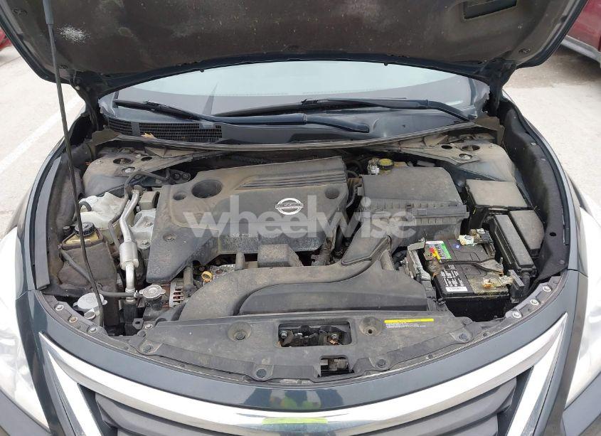 Photo 10 of 2015 Nissan Altima 2.5 SV (VIN 1N4AL3AP8FC166420)