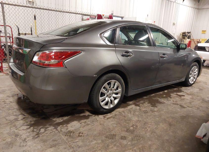 Photo 4 of 2015 Nissan Altima 2.5 (VIN 1N4AL3AP8FC180494)