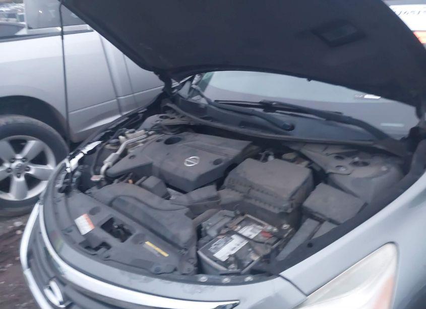 Photo 10 of 2015 Nissan Altima 2.5/2.5 S/2.5 SL/2.5 SV (VIN 1N4AL3AP8FC211243)