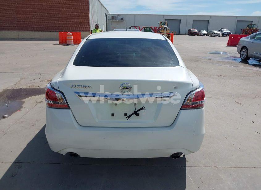 Photo 16 of 2015 Nissan Altima 2.5 S (VIN 1N4AL3AP8FC212893)