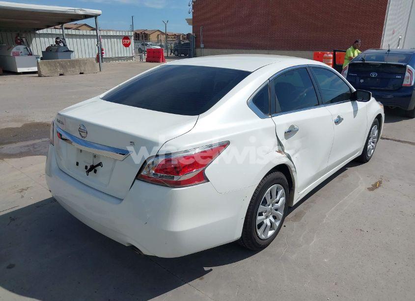 Photo 4 of 2015 Nissan Altima 2.5 S (VIN 1N4AL3AP8FC212893)