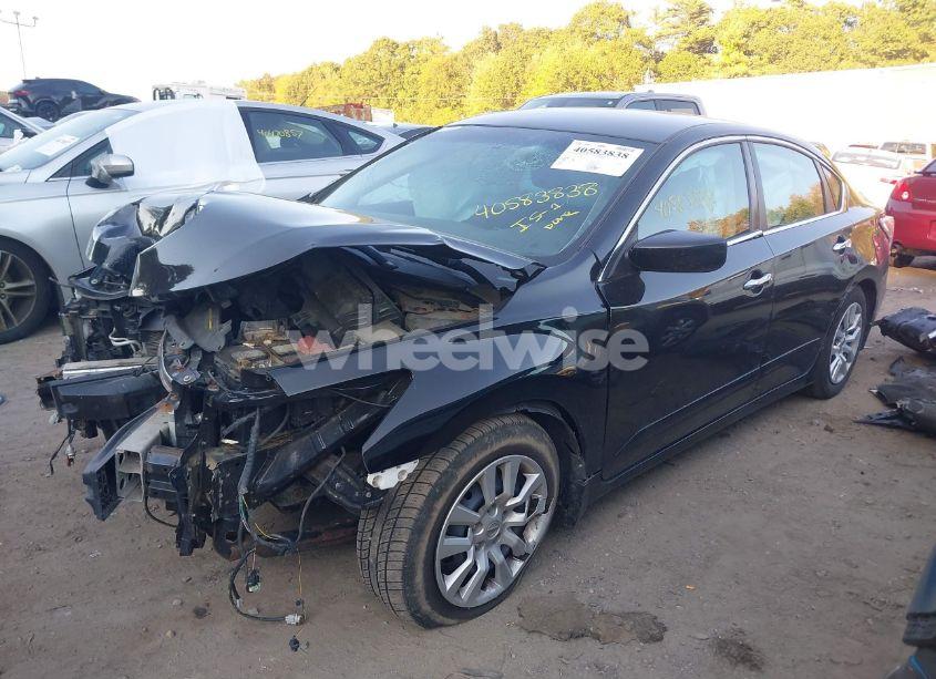 Photo 2 of 2015 Nissan Altima 2.5 S (VIN 1N4AL3AP8FC219147)
