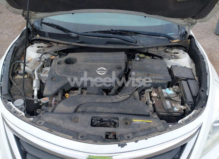 Photo 10 of 2015 Nissan Altima 2.5 S (VIN 1N4AL3AP8FC226275)