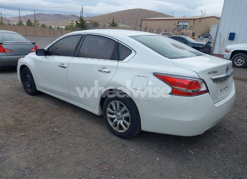 Photo 3 of 2015 Nissan Altima 2.5 S (VIN 1N4AL3AP8FC226275)