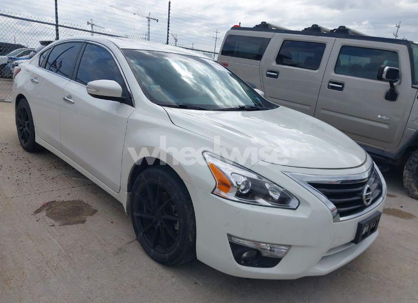 2015 Nissan Altima 2.5 SL (VIN 1N4AL3AP8FC251421) main photo