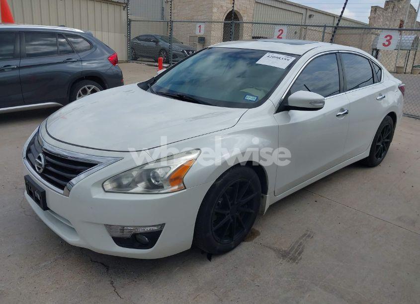 Photo 2 of 2015 Nissan Altima 2.5 SL (VIN 1N4AL3AP8FC251421)