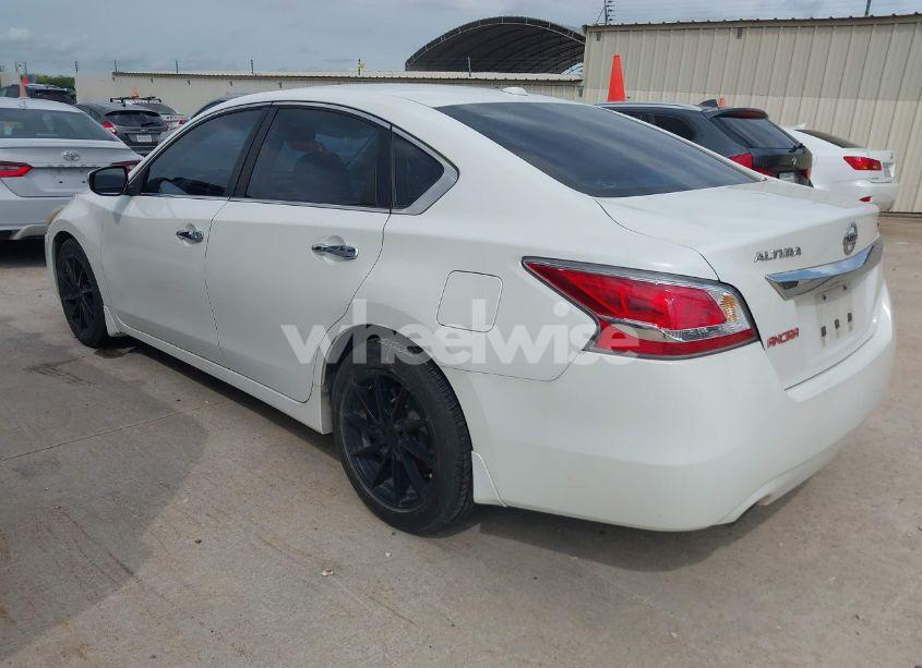 Photo 3 of 2015 Nissan Altima 2.5 SL (VIN 1N4AL3AP8FC251421)