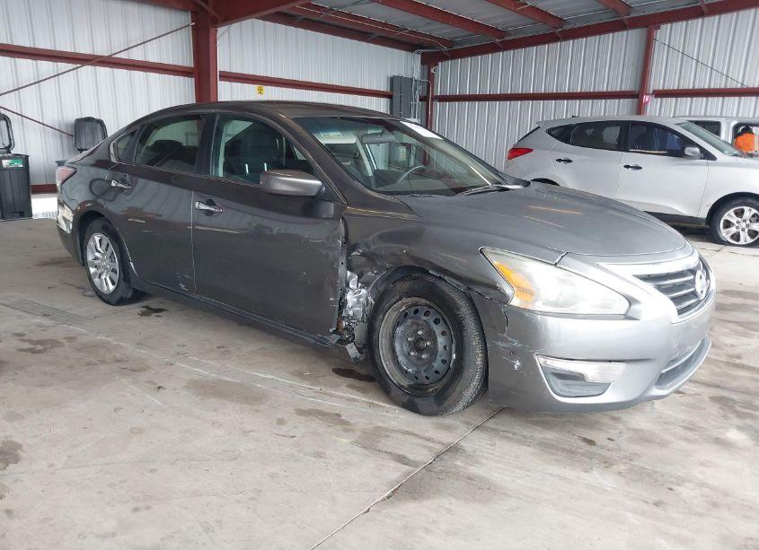 2015 Nissan Altima 2.5/2.5 S/2.5 SL/2.5 SV (VIN 1N4AL3AP8FC252519) main photo