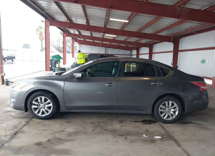 Photo 14 of 2015 Nissan Altima 2.5/2.5 S/2.5 SL/2.5 SV (VIN 1N4AL3AP8FC252519)