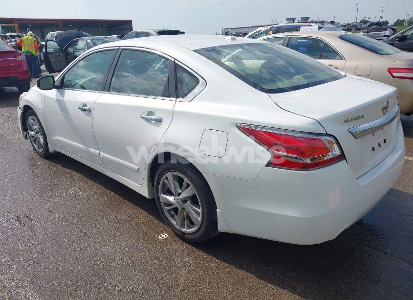 Photo 3 of 2015 Nissan Altima 2.5 SL (VIN 1N4AL3AP8FC256862)