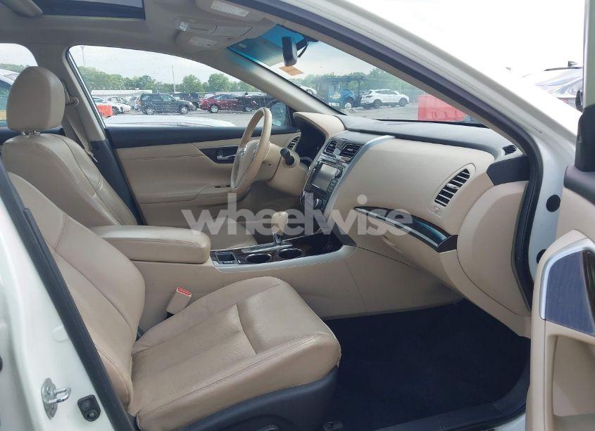 Photo 5 of 2015 Nissan Altima 2.5 SL (VIN 1N4AL3AP8FC256862)